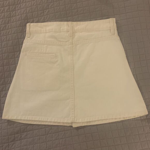 Urban Outfitters Mini Skirt Sz XS White Denim Snap Closure Y2K Casual Twee - Picture 4 of 6
